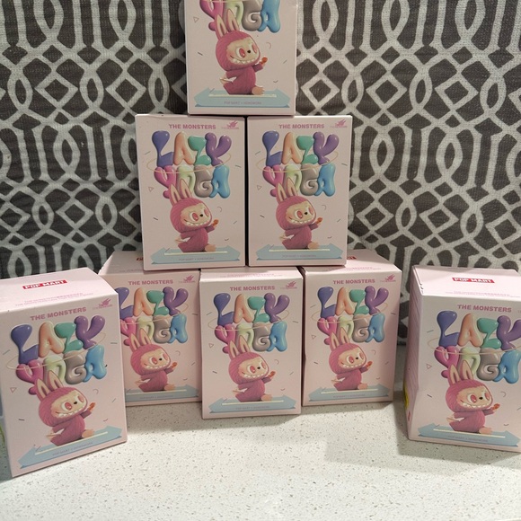 Labubu, - Picture 7 of 7